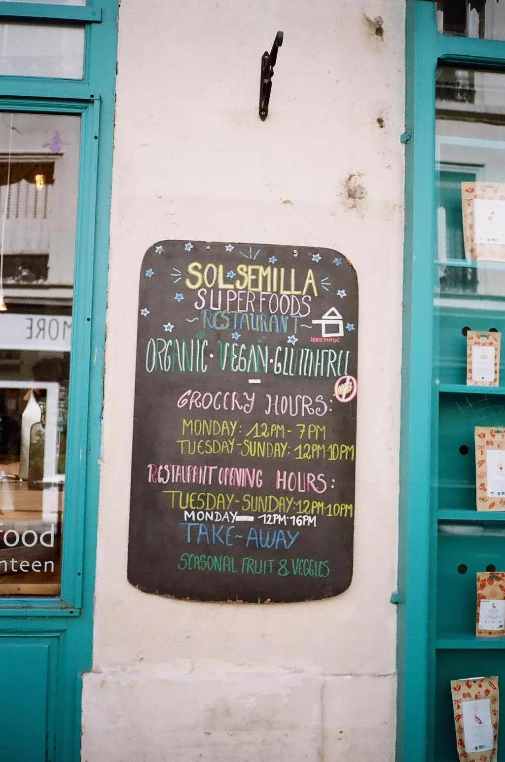 Article de Forbes citant Sol Semilla: "24 Hours In Paris With Model, Giedre Dukauskaite"