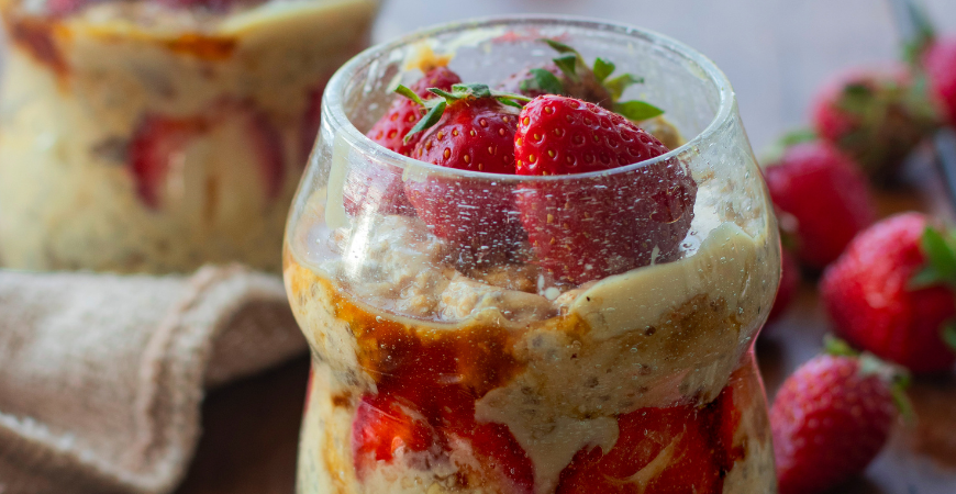 Overnight porridge aux fraises & acérola Sol Semilla